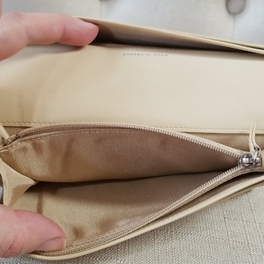 Authentic Chanel wallet - Picture 8 of 8